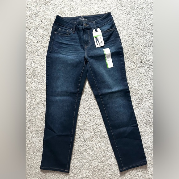 Mid Rise Dark Jeans Brand New - Picture 2 of 2